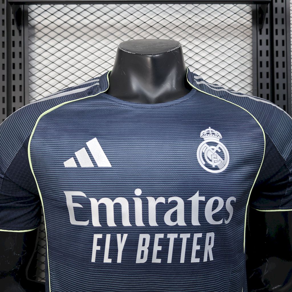Camisa do Real Madrid Reserva Player 2025/2026