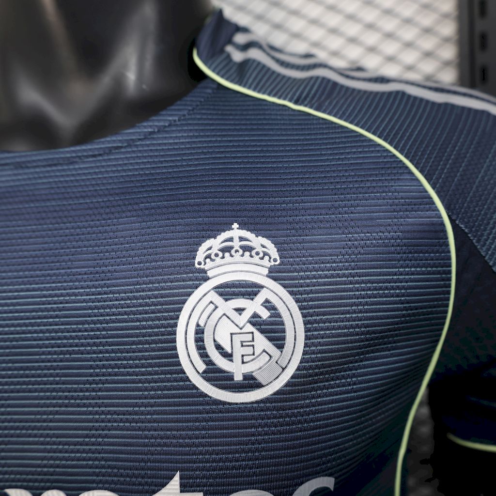Camisa do Real Madrid Reserva Player 2025/2026