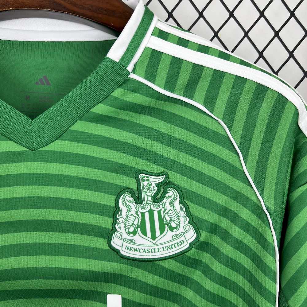 Camisa do Newcastle United Reserva 2025/2026