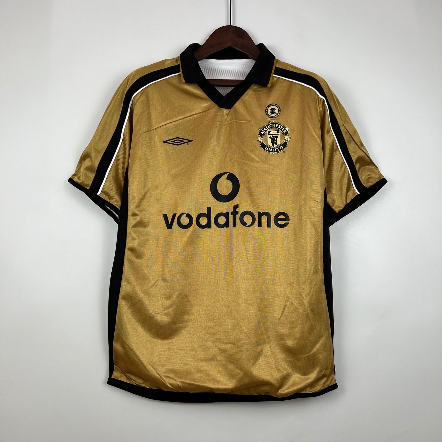 Camisa Retrô do Manchester United 2001/2002 (Dupla Face)