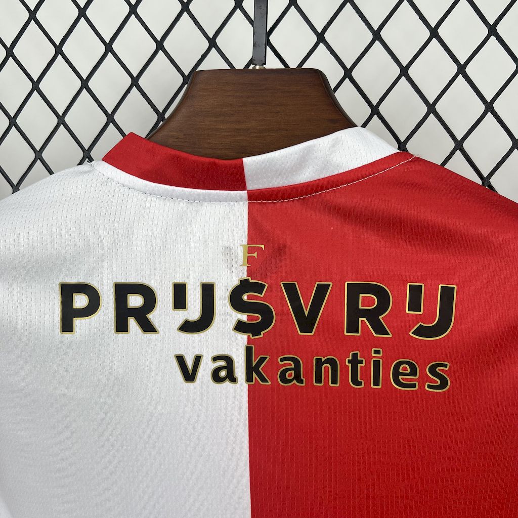 Kit Infantil do Feyenoord Titular 2025/2026