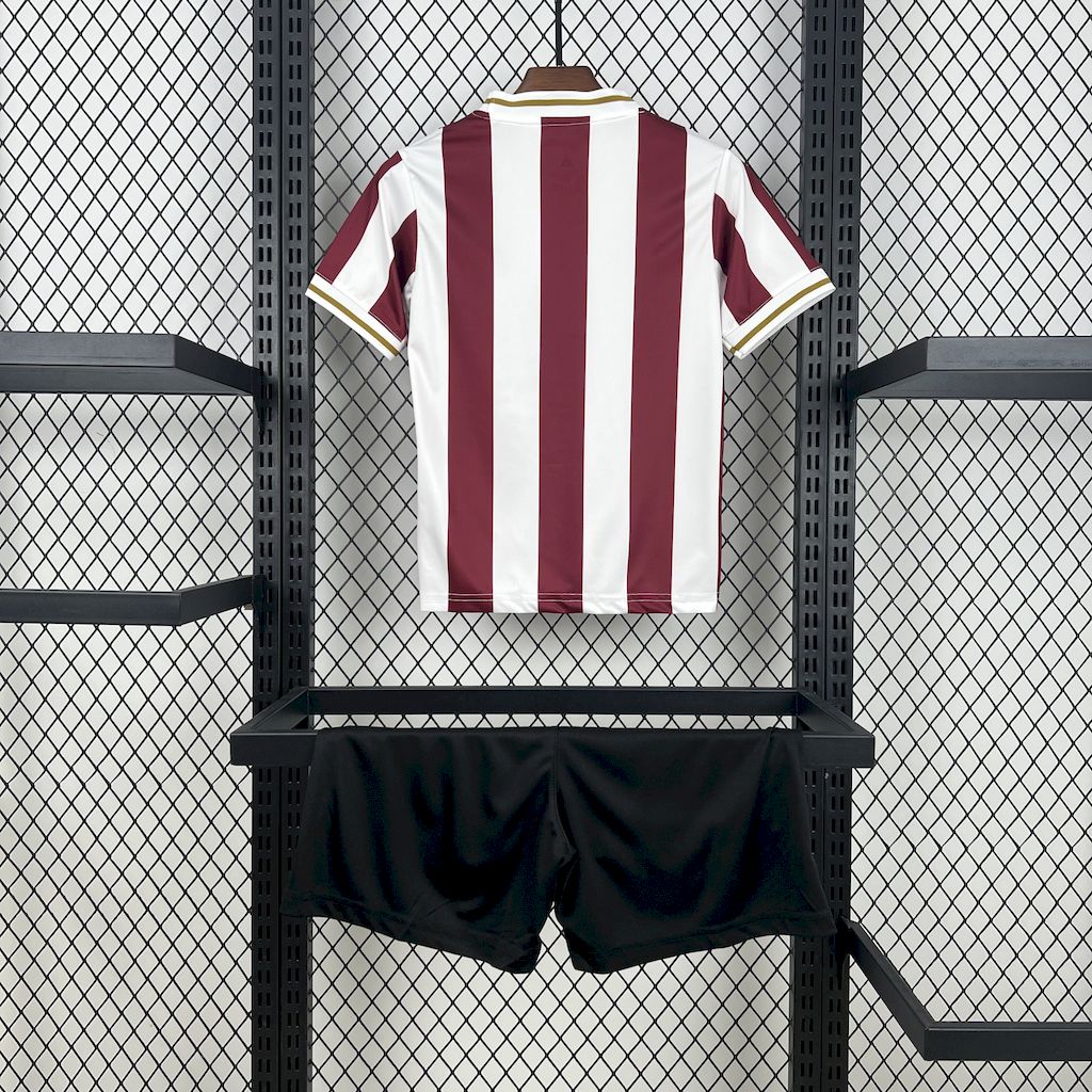 Kit Infantil do FC Nurnberg Aniversário 125 Anos 2025/2026