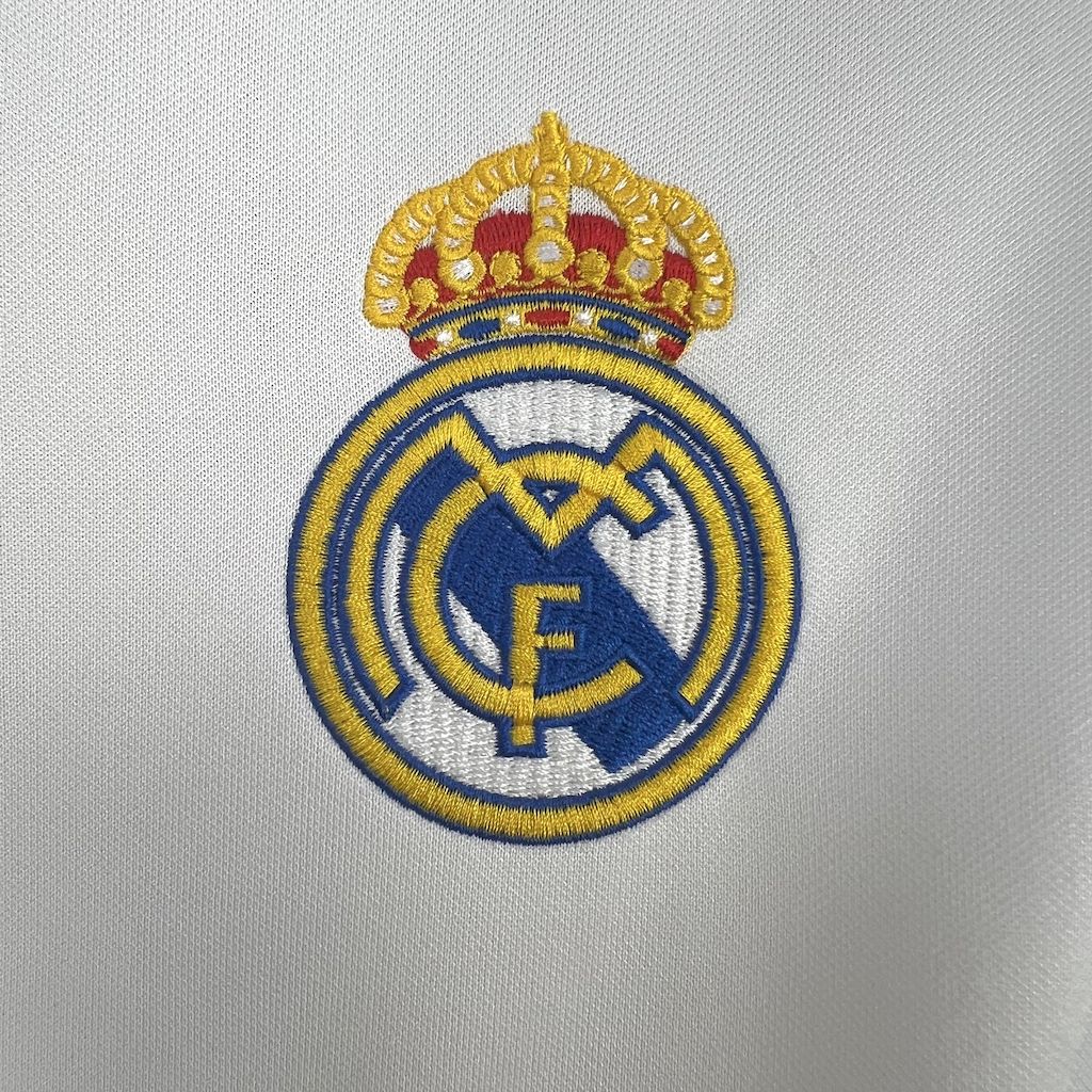 Camisa Retrô do Real Madrid Titular 2003/2004