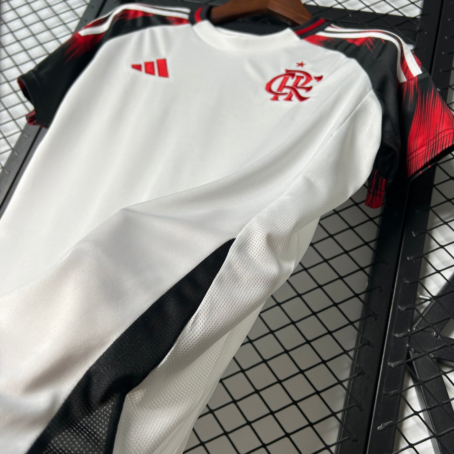 Camisa Feminina do Flamengo Reserva 2025/2026