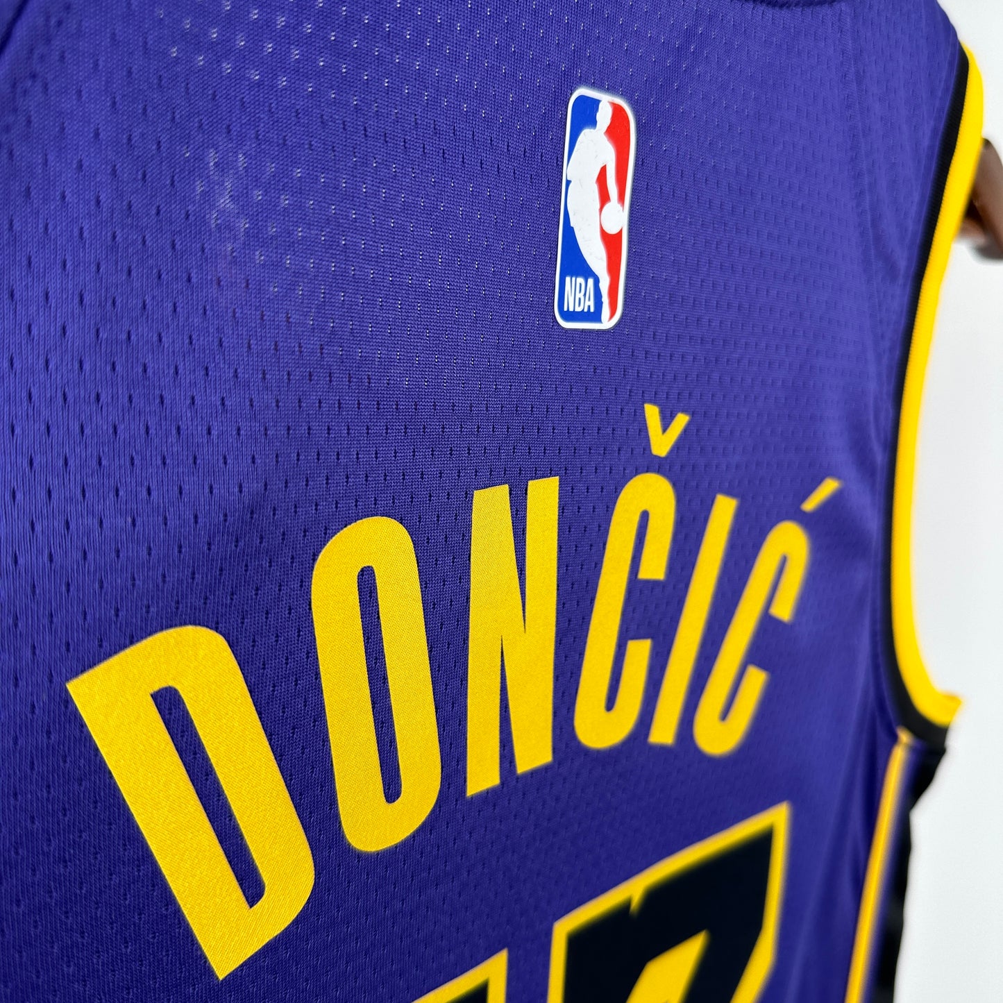 Camisa do Los Angeles Lakers 2024/2025 #LukaDoncic