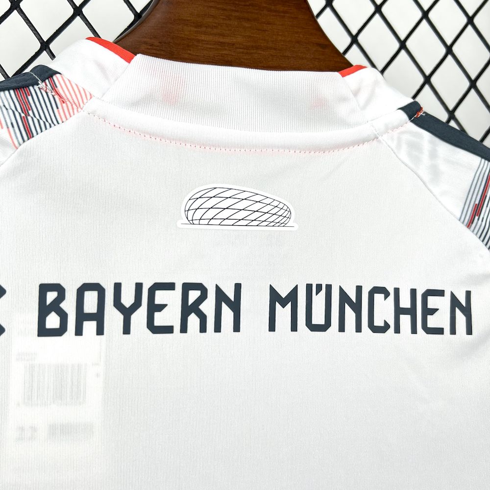 Kit Infantil do Bayern de Munique Reserva 2025/2026