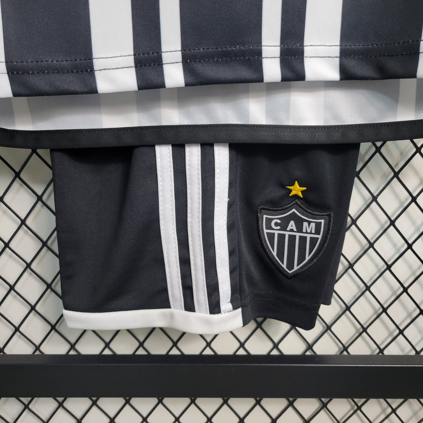 Kit Infantil do Atlético Mineiro Titular 2023/2024