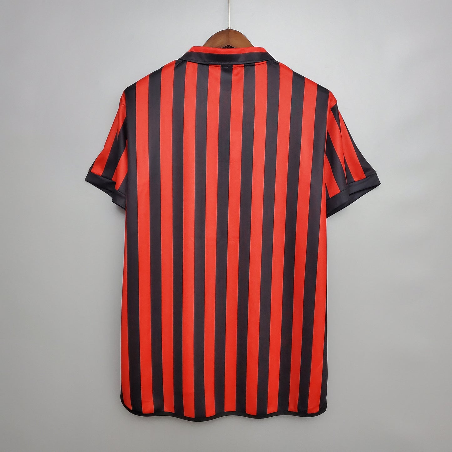Camisa Retrô do Milan Titular Centenário 1999/2000