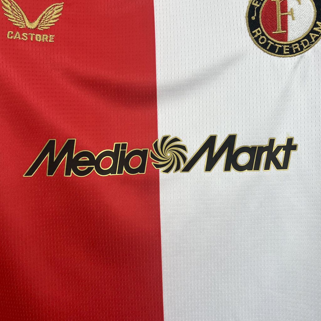 Kit Infantil do Feyenoord Titular 2025/2026