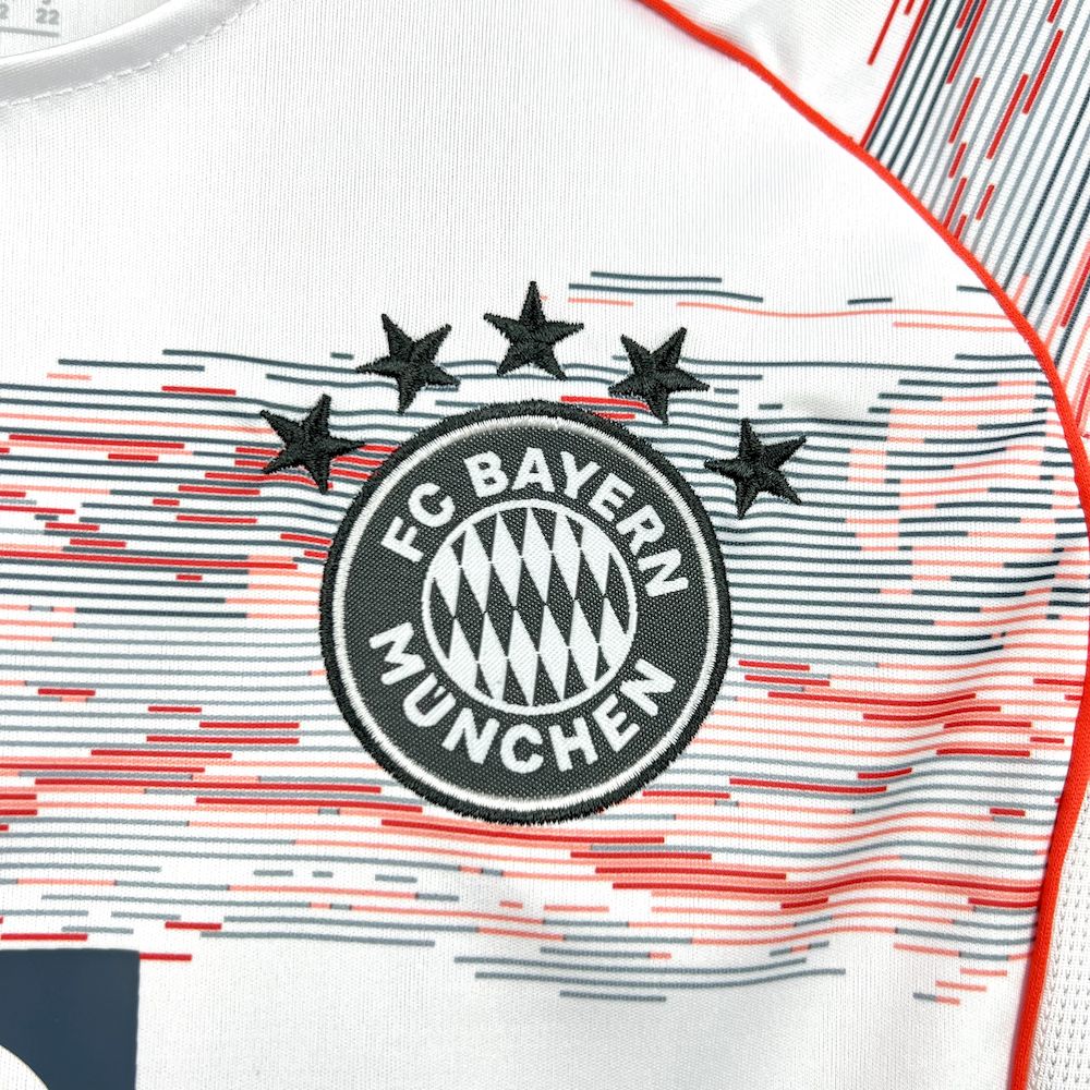 Kit Infantil do Bayern de Munique Reserva 2025/2026