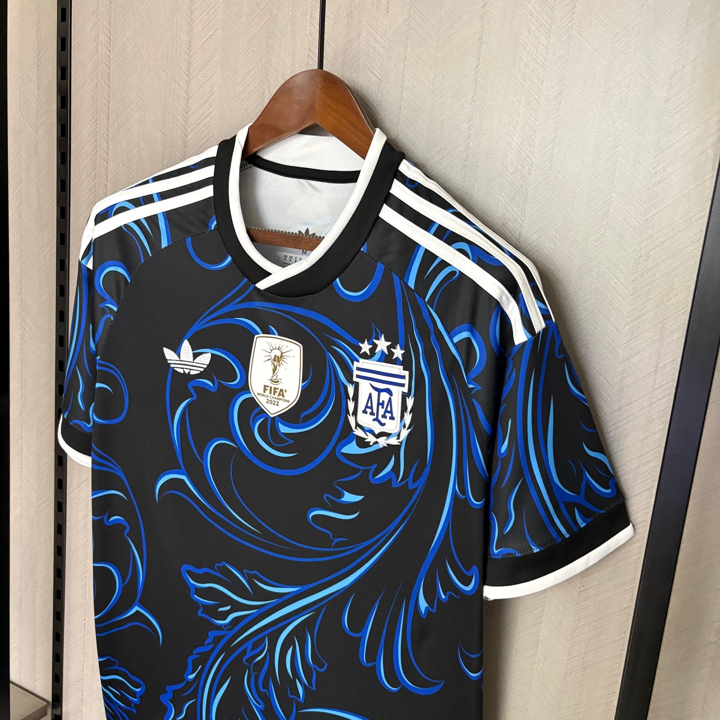 Camisa da Argentina Reserva + "Pacth de Campeão" 2026/2027