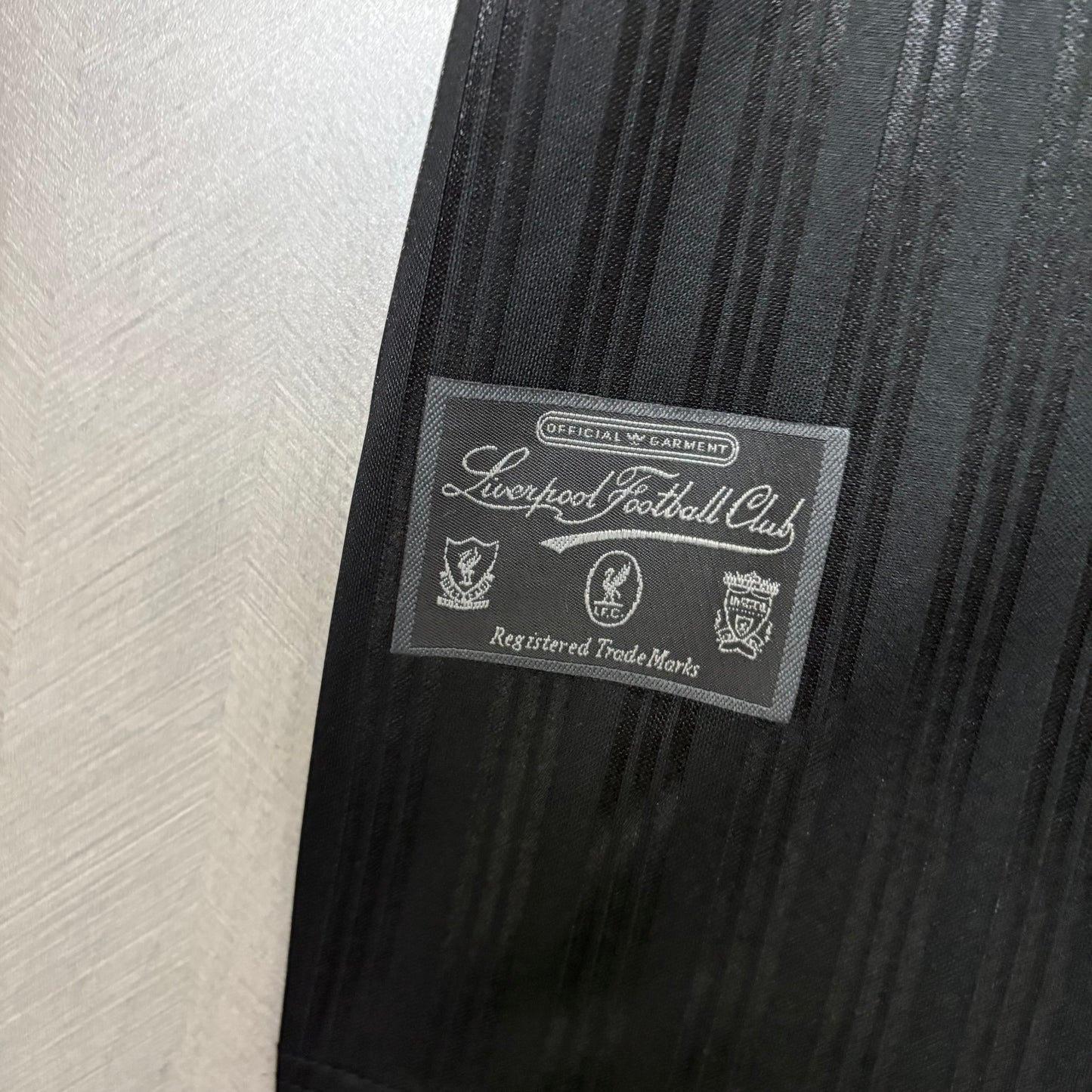 Camisa Retrô do Liverpool All Black 1995/1996