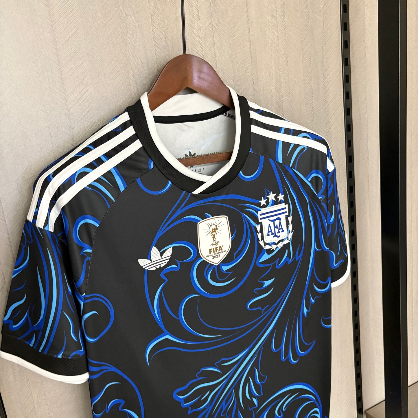 Camisa da Argentina Reserva + "Pacth de Campeão" 2026/2027
