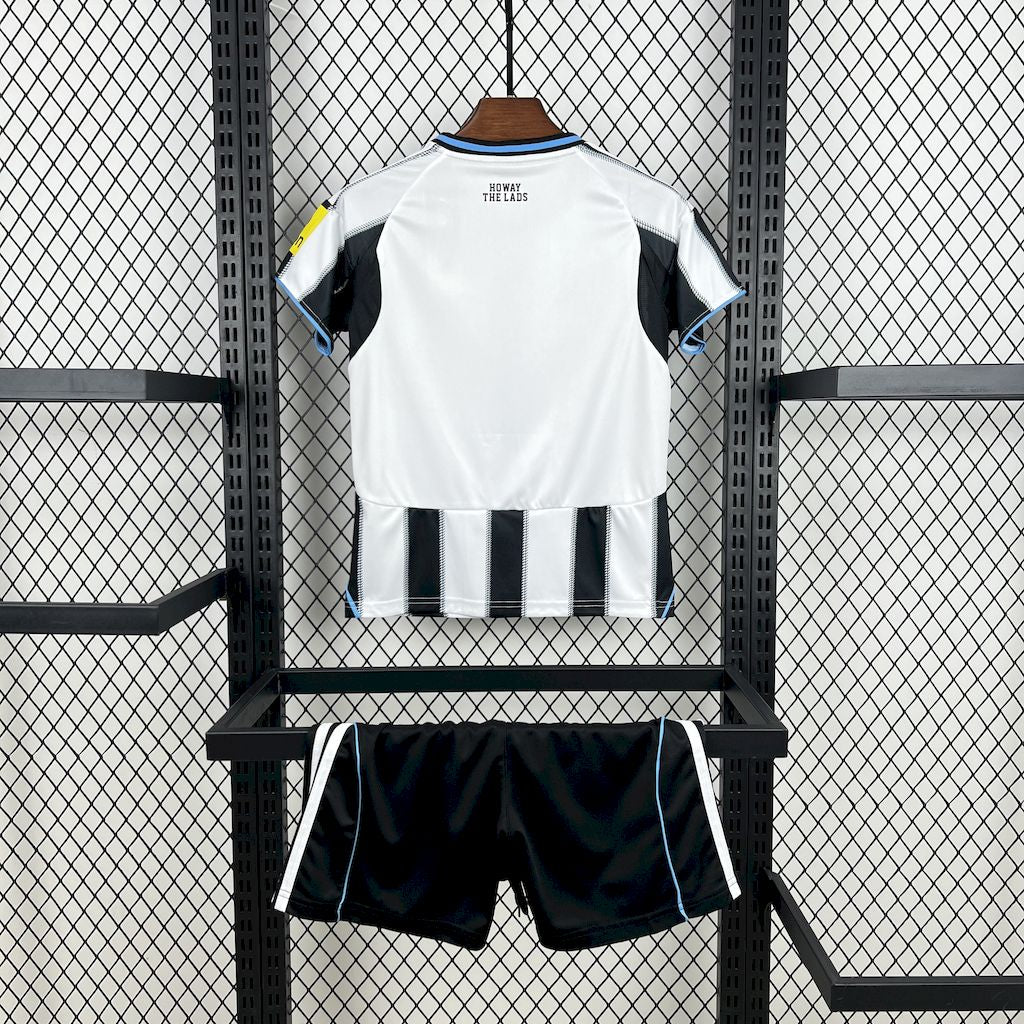 Kit Infantil do Newcastle Titular 2025/2026