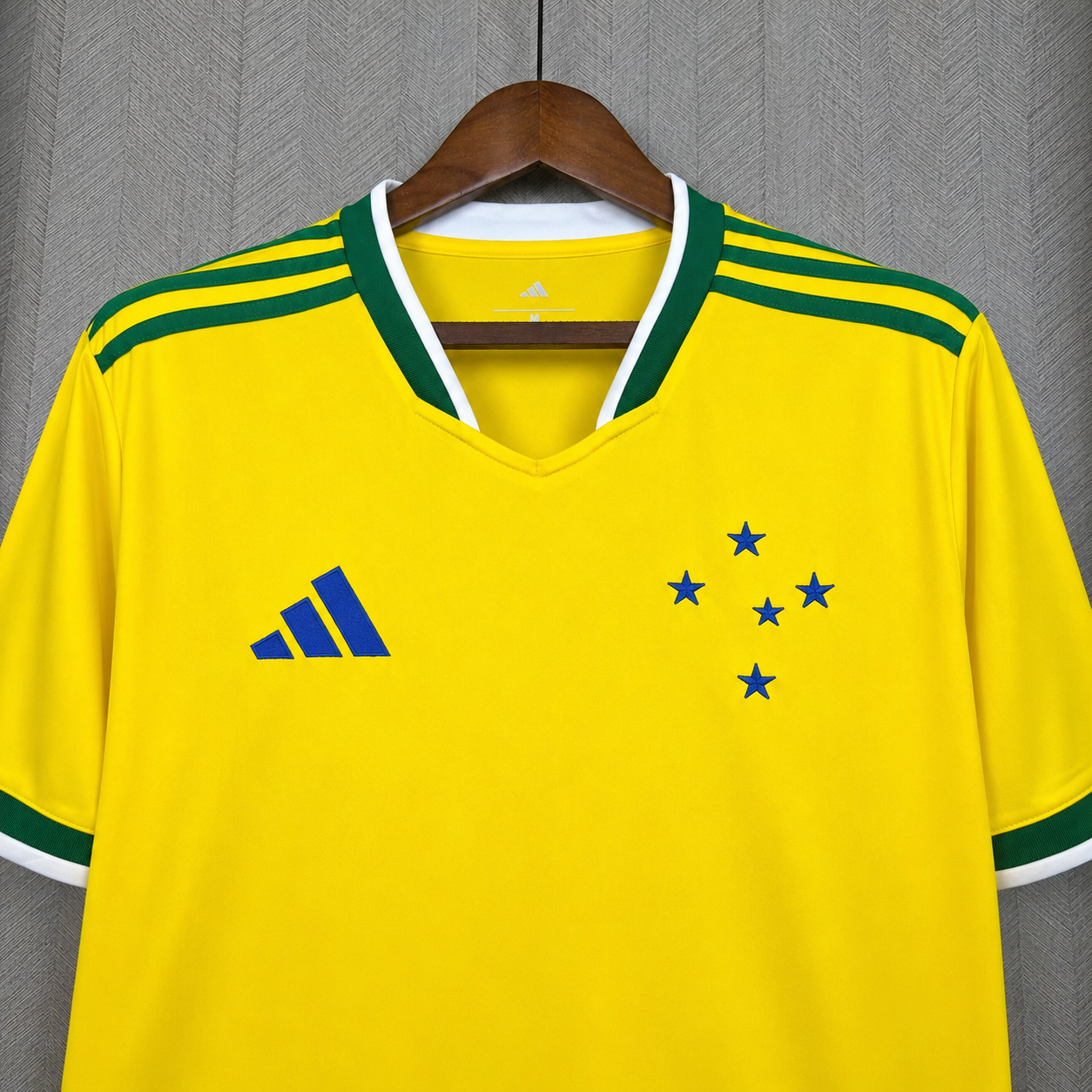 Camisa do Cruzeiro Edição Especial "Brasil Copa" 2026/2027