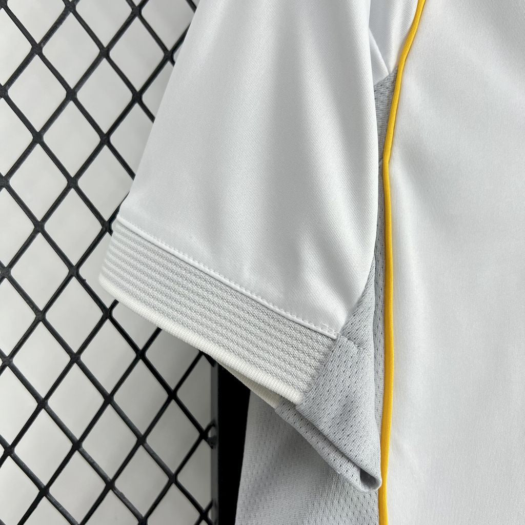 Camisa do Real Madrid Titular 2025/2026