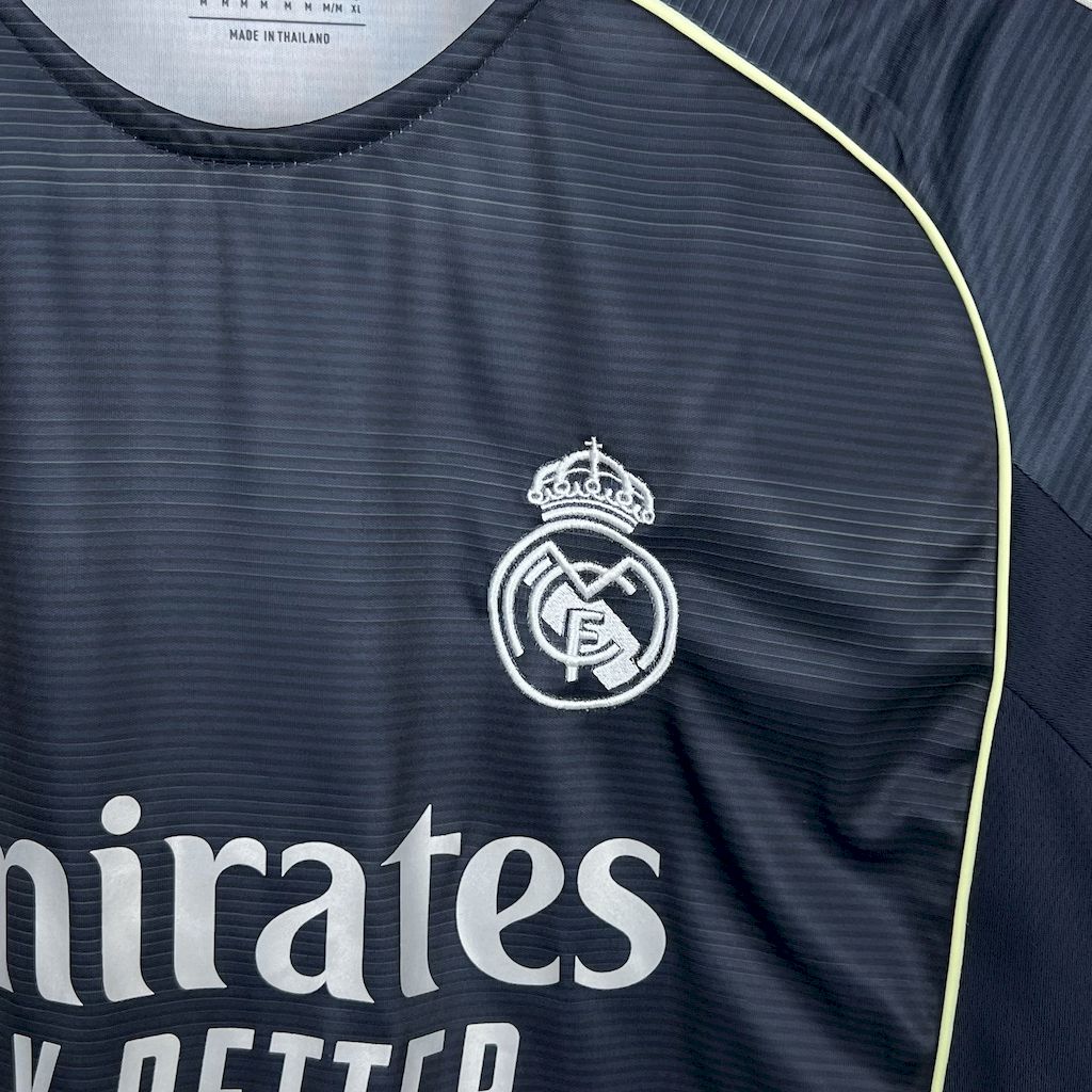 Camisa Manga Longa do Real Madrid Reserva 2025/2026