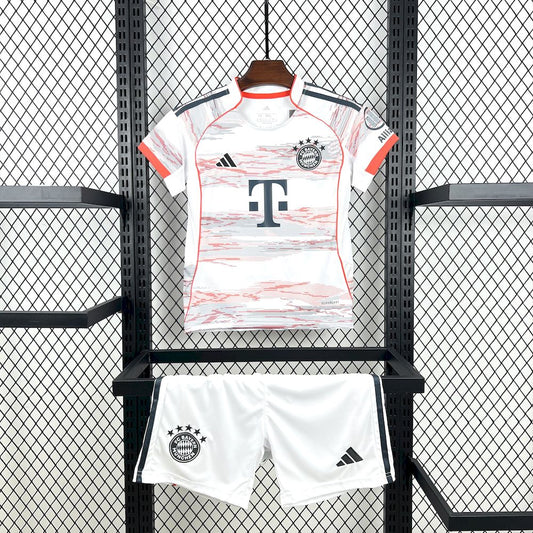 Kit Infantil do Bayern de Munique Reserva 2025/2026