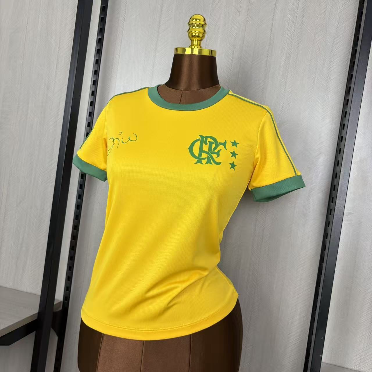 Camisa Feminina do Flamengo Edição "Zico Retrô" 2026/2027