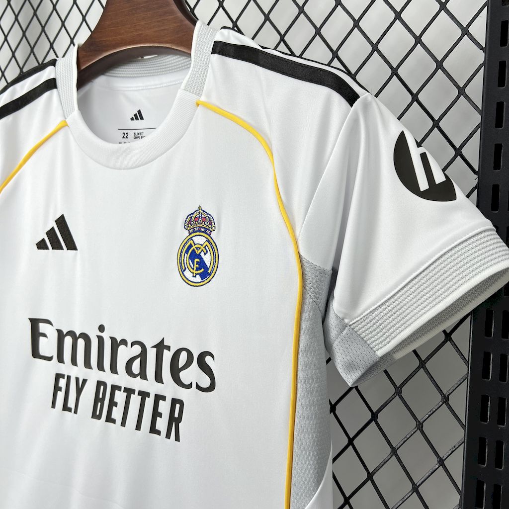 Kit Infantil do Real Madrid Titular 2025/2026
